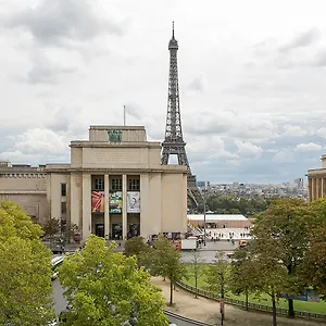 Western Au Trocadéro Parigi
